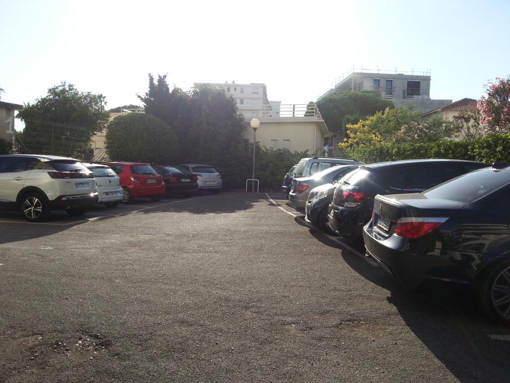 Apartmán Le Palais Du Tropique Juan-les-Pins Exteriér fotografie