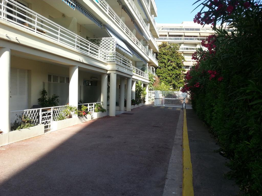 Apartmán Le Palais Du Tropique Juan-les-Pins Exteriér fotografie